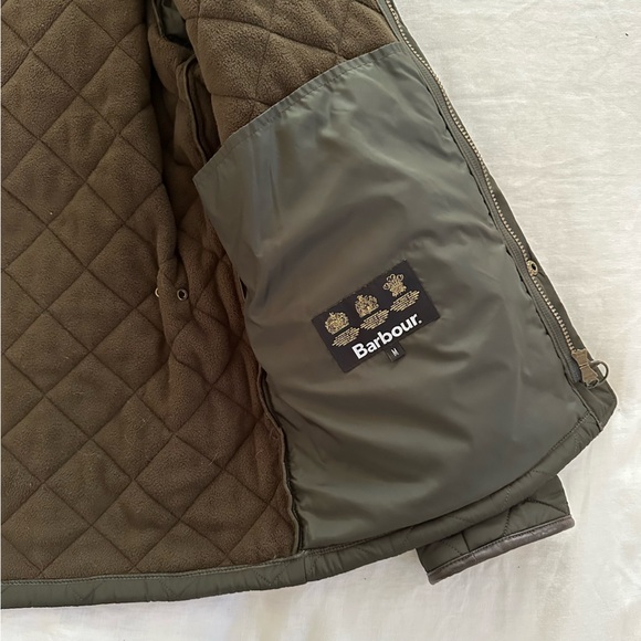 NWOT Barbour Powell Quilted Jacket in Sage Green - Picture 10 of 14